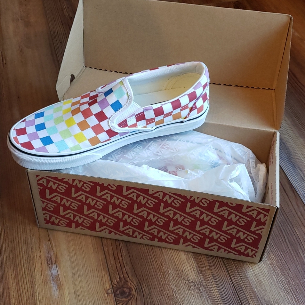 🆕 Vans checkerboard rainbow 🌈 slip on